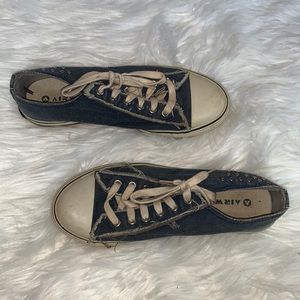 Airwalk converse like sneakers